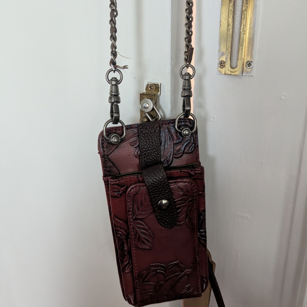 Elegant Burgundy Crossbody Bag